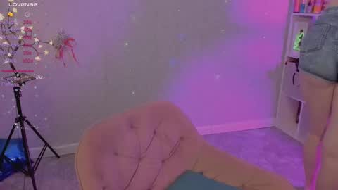 violet____h online show from January 6, 7:45 pm