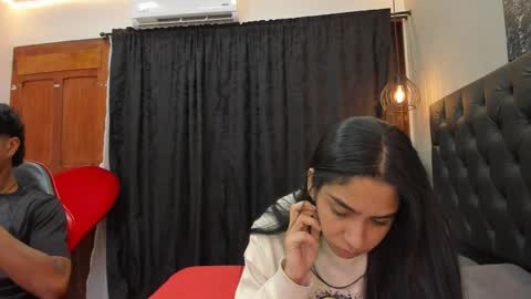 Violet and Myers online show from November 22, 11:41 am