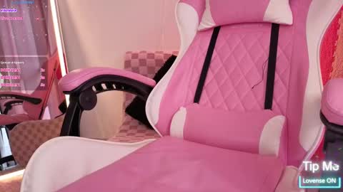 violet online show from September 29, 8:52 pm