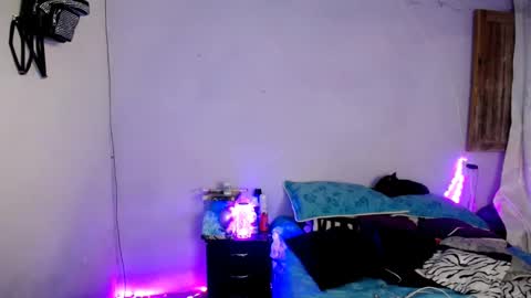 violet_hyuga online show from February 7, 7:50 am