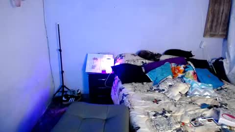 violet_hyuga online show from February 20, 7:34 am