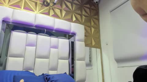 violet_milleer online show from January 5, 7:06 pm