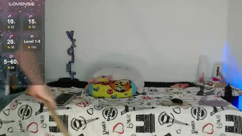 Snapshot of violet_sweet_23 chatting on October 3, 6:54 am violet-sweet-23 online show from October 3, 6:54 am