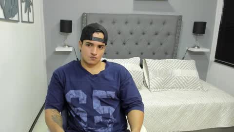 VIOLETA AND MAXX online show from December 16, 12:40 am