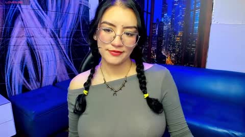 Snapshot of violeta_diazz chatting on February 8, 12:17 am     online show from February 8, 12:17 am