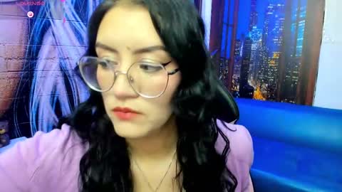 Snapshot of violeta_diazz chatting on March 7, 8:22 pm     online show from March 7, 8:22 pm