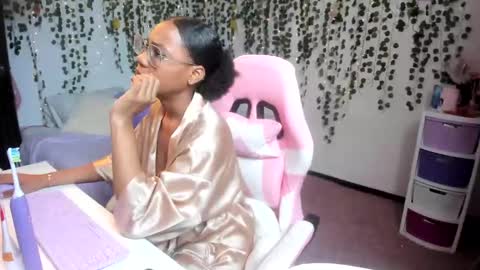 Violeta online show from September 19, 3:16 pm