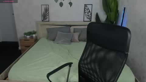 Violeta online show from June 8, 1:28 am
