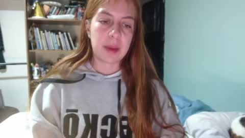 Violeta Peter online show from July 18, 11:40 pm