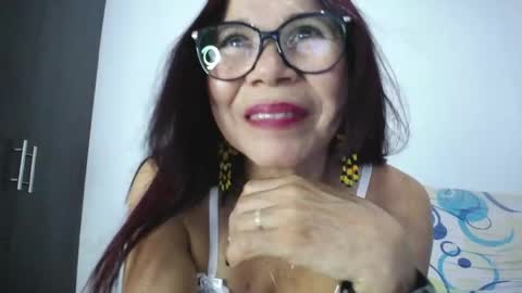 VIOLETA SORACHI  online show from May 22, 9:21 pm
