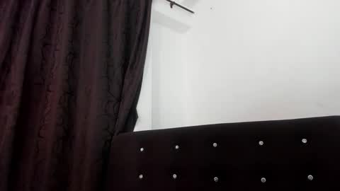 Snapshot of violetadumsper chatting on February 28, 9:47 am VioletaDums online show from February 28, 9:47 am