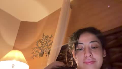 violetavyolet online show from May 6, 12:49 am