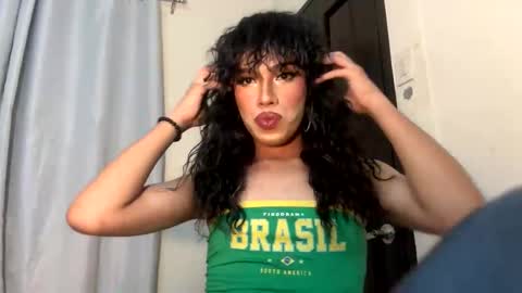 Violet online show from January 3, 1:57 pm