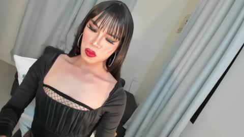 Violet online show from January 7, 6:35 pm