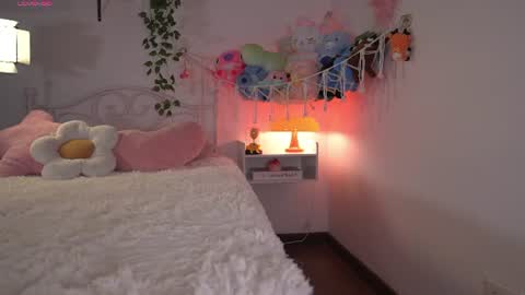 violeth___ online show from July 30, 11:11 am