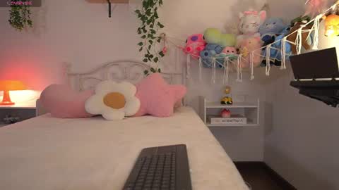violeth___ online show from July 23, 11:08 am