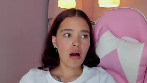 Violeth Hill online show from March 8, 10:24 pm