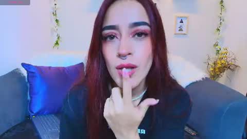 violeth_rosse_ online show from June 12, 12:37 pm