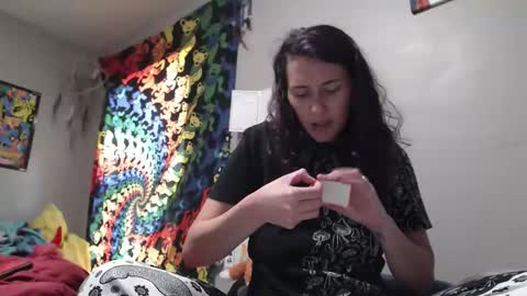 Violet Hooper online show from May 14, 2:48 pm