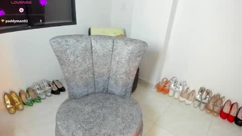 VIOLETA MONTANA online show from April 6, 2:53 am