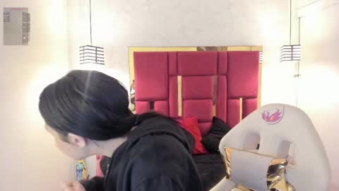 Snapshot of violetsmith_3 chatting on October 4, 12:03 pm Violeta  online show from October 4, 12:03 pm