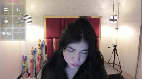 Snapshot of violetsmith_3 chatting on October 12, 11:47 am Violeta  online show from October 12, 11:47 am