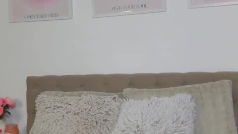 VioletSwone online show from March 27, 8:26 am