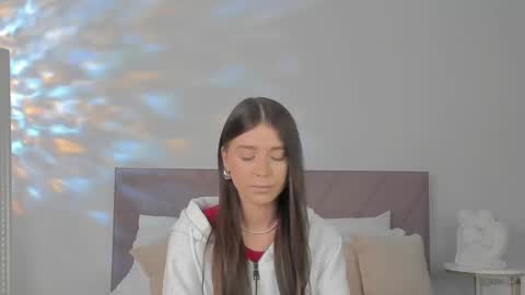 violetta_finch online show from March 11, 10:07 am