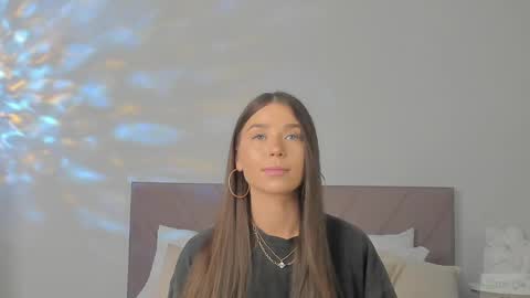 violetta_finch online show from March 9, 10:41 am