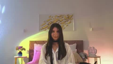 violetta_finch online show from July 11, 1:03 pm