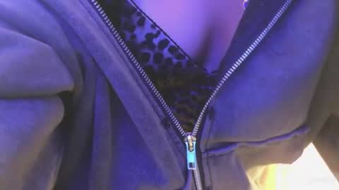 violetta_finch online show from July 23, 10:57 am