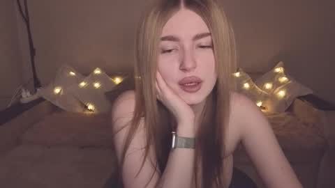 ViolettaOtis online show from January 9, 1:50 pm