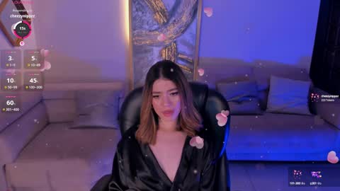 Violett  online show from March 1, 3:43 am