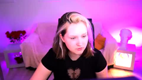 Violett online show from July 8, 6:17 am