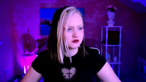 Violett online show from June 29, 8:11 am
