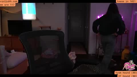 Snapshot of violishh chatting on October 12, 2:37 am follow me on twitter violishh and ig violishh  online show from October 12, 2:37 am