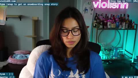 Snapshot of violishh chatting on February 2, 8:19 pm follow me on twitter violishh and ig violishh  online show from February 2, 8:19 pm