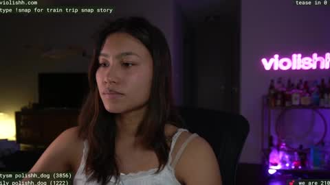 Snapshot of violishh chatting on March 4, 5:00 am follow me on twitter violishh and ig violishh  online show from March 4, 5:00 am