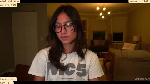 Snapshot of violishh chatting on September 26, 1:02 am follow me on twitter violishh and ig violishh  online show from September 26, 1:02 am