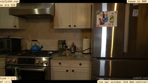 Snapshot of violishh chatting on September 27, 1:47 am follow me on twitter violishh and ig violishh  online show from September 27, 1:47 am