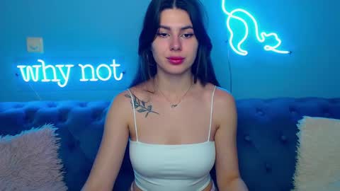 viollinalv online show from November 24, 6:34 am