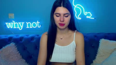 viollinalv online show from November 28, 6:32 am