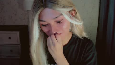 Pearl online show from March 21, 3:23 am