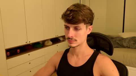 vitoraugustoxxx online show from April 22, 8:38 pm