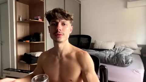 vitoraugustoxxx online show from October 31, 3:45 pm