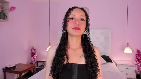 Vivi online show from February 18, 3:28 am