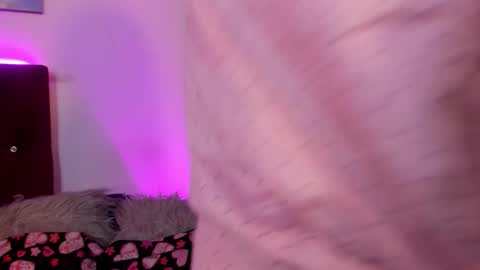 vivi_stars online show from January 17, 11:24 pm