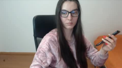 Vivian Gray online show from February 18, 7:09 pm