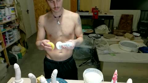 Viv online show from January 9, 9:20 pm