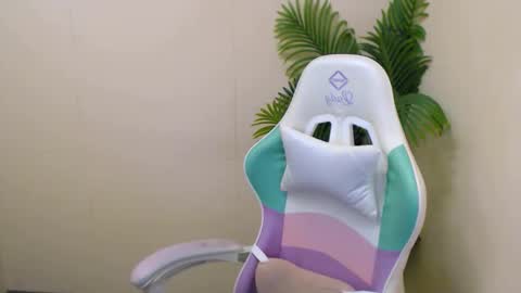 Vivien online show from February 10, 3:32 pm